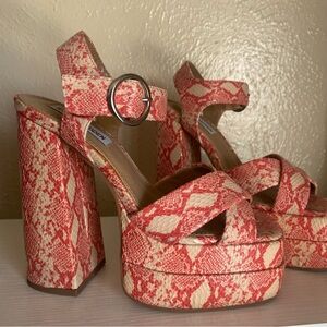STEVE MADDEN snake print platforms
